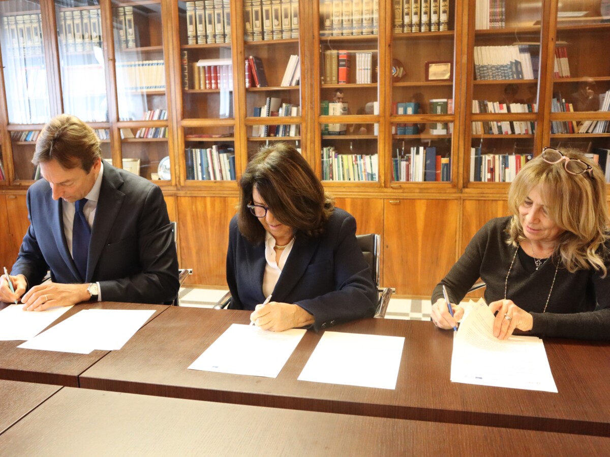 Firmato il Protocollo di collaborazione con MEF e Consip per lo sviluppo e la diffusione delle competenze in materia di appalti pubblici